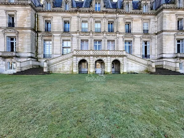 BOISSY-SAINT-LÉGER o CHÂTEAU DU PIPLE | 5 PIÈCES AVEC JARDIN