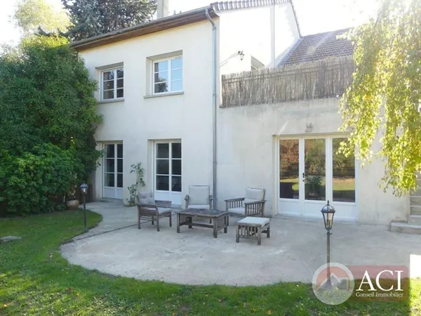 GROSLAY - MAISON FAMILIALE