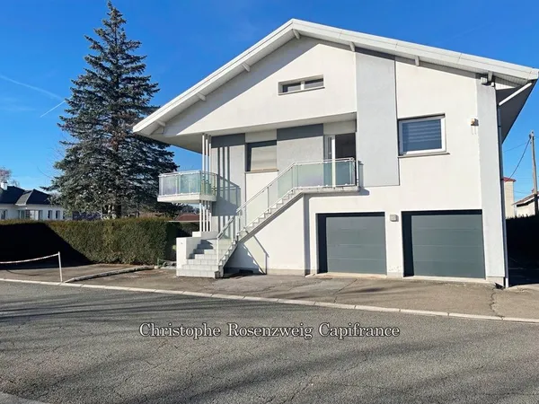 Maison d'architecte à fort potentiel - 249 m² habitables sur 8 ares de terrain