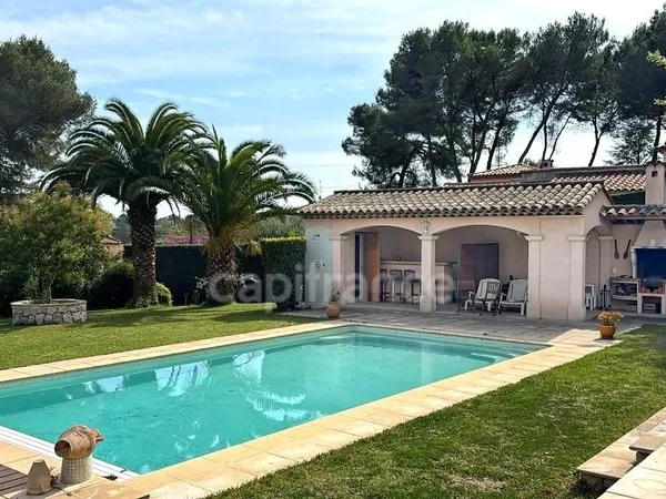 Maison à vendre MOUGINS (06) - villa contemporaine de 167 m2 avec pool-hoose - Quartier de l'Aubarèd