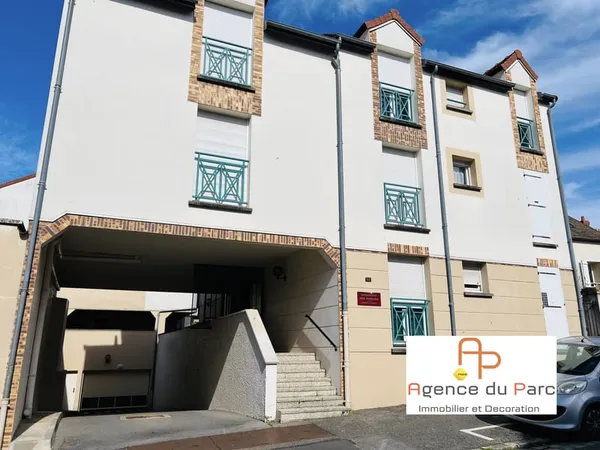 APPARTEMENT DE 4 PIECES DE 74 m2 avec BOX double et BALCO