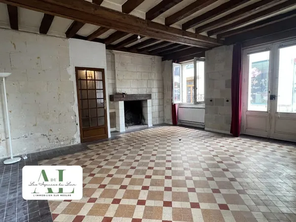 Maison de bourg à fort potentiel d'investissement.