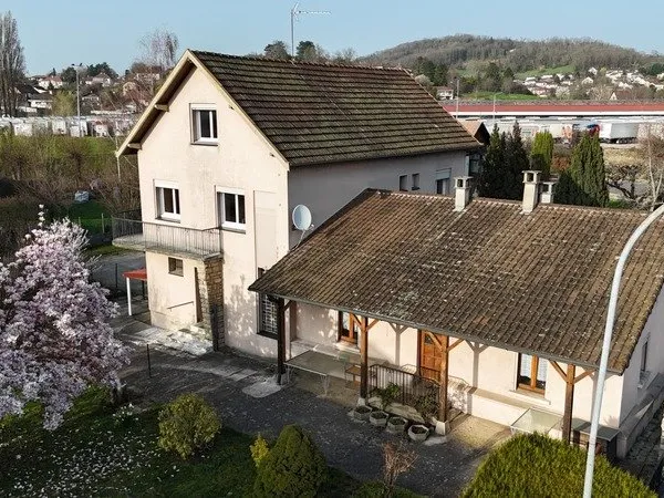 Rare sur le secteur - Maison familiale avec grand terrain aux portes de Lons-le-Saunier (39)