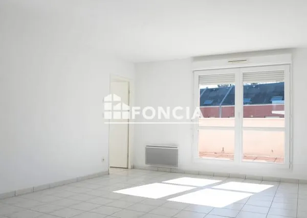 EXCLUSIVITE AMIENS OUEST APPARTEMENT DE TYPE 4 EN DUPLEX DE 117.06 M2 AU SOL SOIT 100.52 M2 LOI CARR