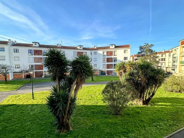 Spacieux 4 pièces avec 3 balcons - Centre ville à pied ou en velo !