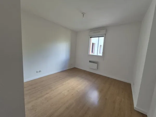 Appartement 2 pièces avec parking et balcon