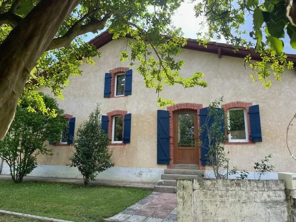 Ferme rénovée sur terrain 2157 m2