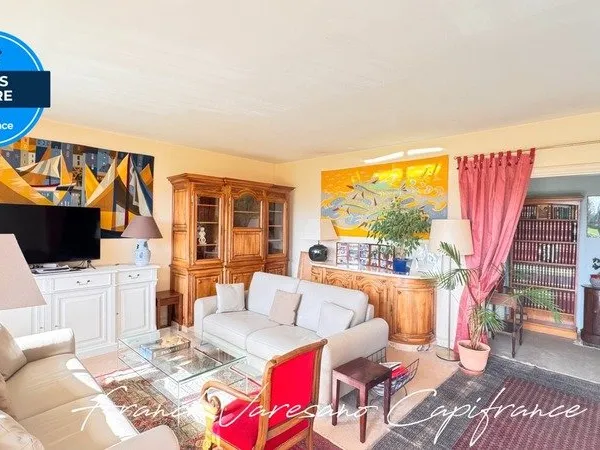 Appartement à vendre 5 pièces NOISY LE ROI (78)