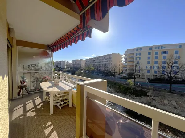 APPARTEMENT PROCHE MER AVEC GARAGE