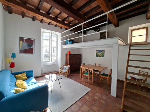 Appartement de type trois centre-ville historique d'Arles