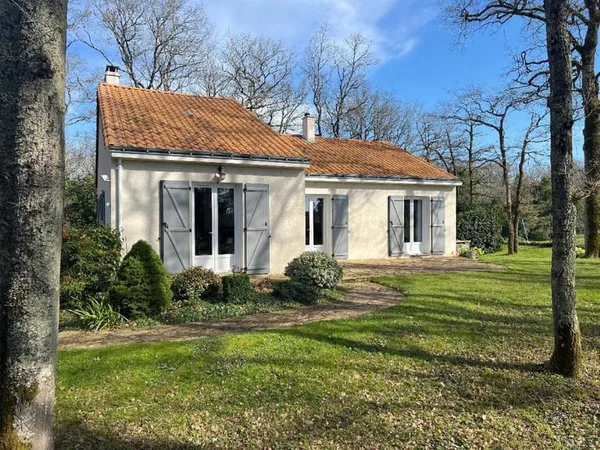 Proche Chêne, maison en excellent état d'entretien, 3 chambres (possibilités 5) sur une belle parcel