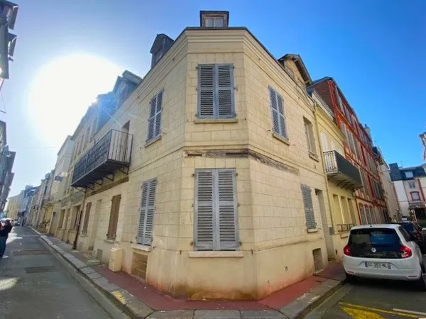 CHARMANTE MAISON 4/5 PP DE 105,07 M2 AVEC CHEMINEE - QUARTIE