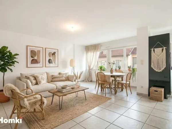 Appartement T5 de 108 m2 à Grenoble 38100, Rue Gay Lussac