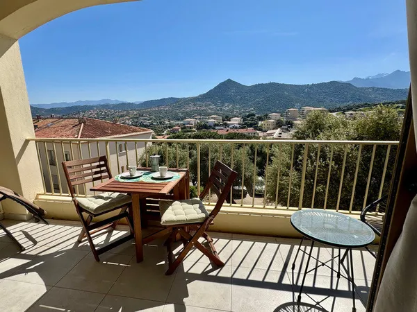 L'Île-Rousse - Superbe T3 avec vue mer, terrasse et parking à 10 minutes des plages (20)