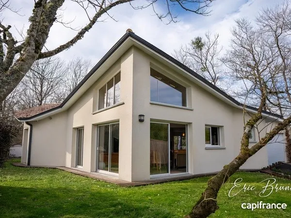 MIOS - Maison d'architecte aux prestations de qualité - 6 pieces avec garage et piscine