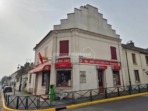 Murs loués à 2' de Saint Crepin Ibouvillers 8 pièce(s) 230 m2
