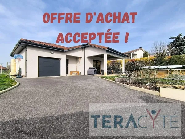 Maison contemporaine de plain-pied - 4 pièces - 105m² - Piscin