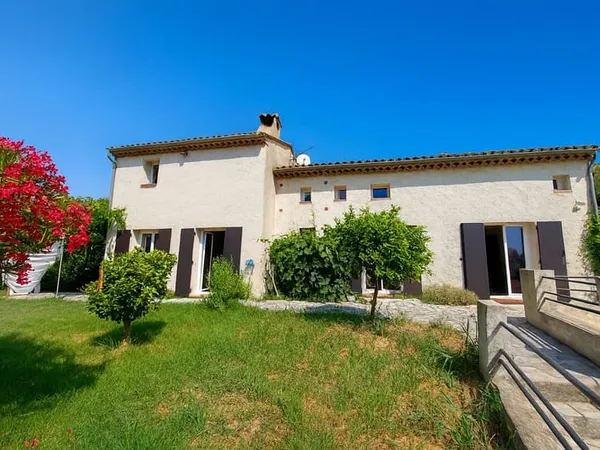 VENCE - MAISON PROVENCALE DE 170m2 - Piscine - 5 Chambres