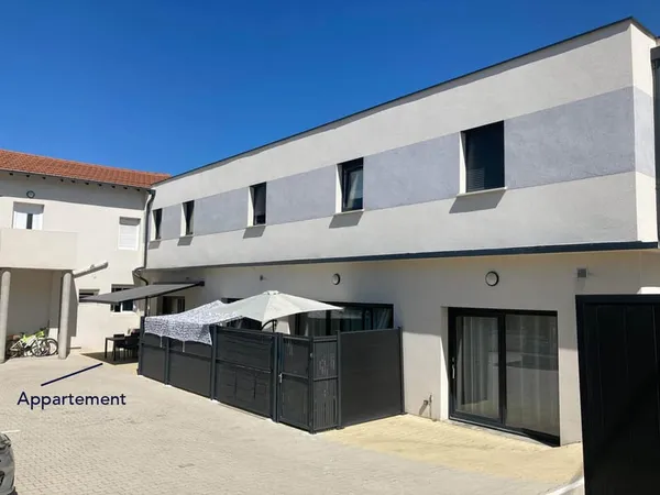 UNIEUX - A VENDRE - APPARTEMENT DUPLEX T3 (ANCIEN T4) - 2 TE