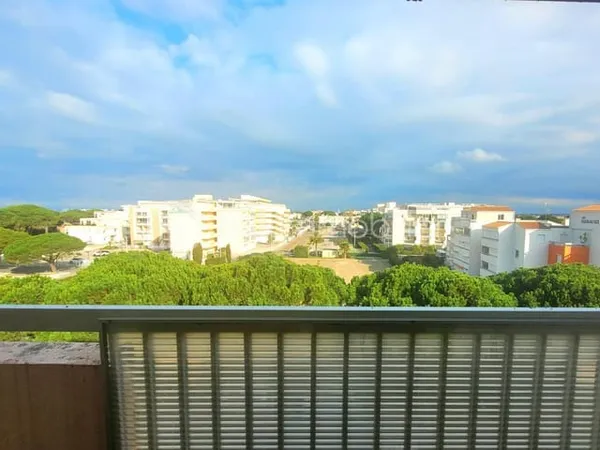 Appartement lumineux avec terrasse sans vis à vis et vue sur mer