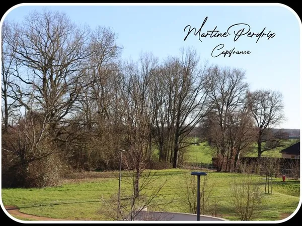 Centre de MONTREVEL EN BRESSE Appartement T3 lumineux avec balcon 10 m² et garage - Résidence récent
