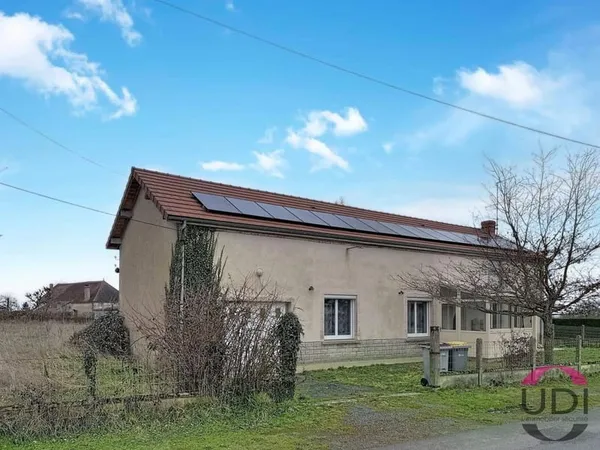 Maison en pierre rénovée avec terrain 2 839 m² - Saint-Sauvier (20 min Montluçon)