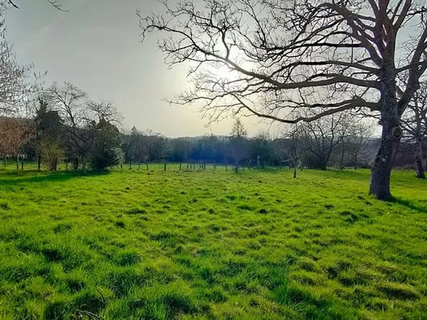 25640 - Emplacement d'exception pour ce terrain constructible de 1700 m²
