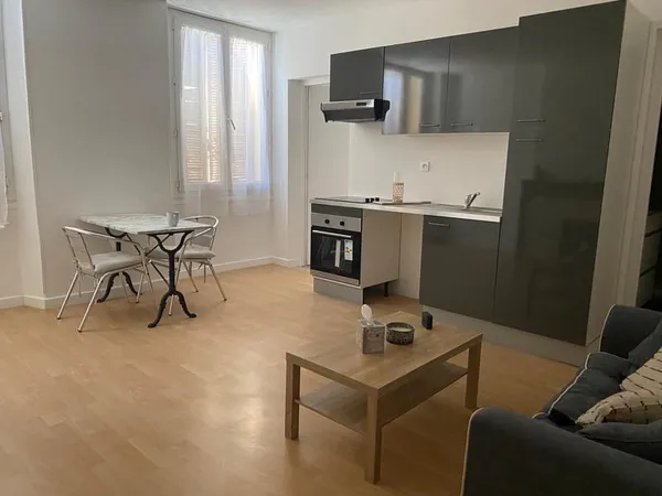 TOULON CENTRE RUE JEAN JAURES