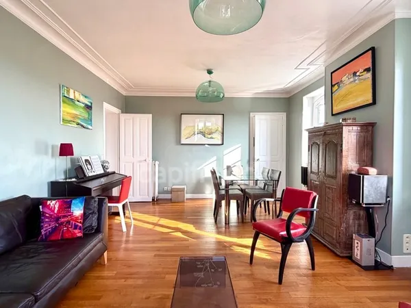 Appartement ancien à vendre 5 pièces VERSAILLES (78)