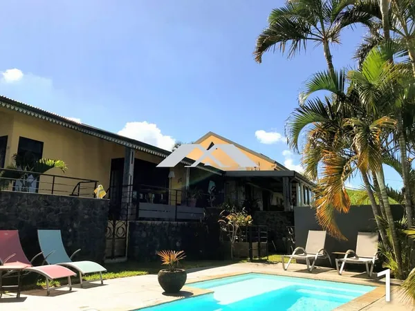 Superbe Villa F6 avec piscine à débordement et vue panoramique
