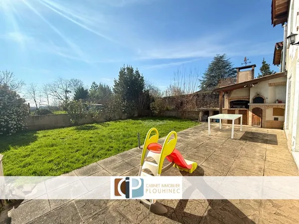 Maison familiale 4 chambres avec terrasse plein sud Charn