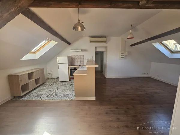 Poitiers, Appartement de type 3 avec place de parking
