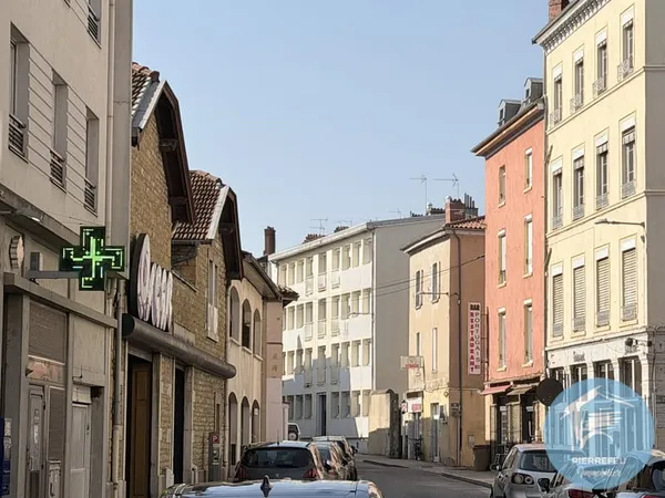 Duplex 4P (115m2 au sol) Lumineux et Traversant - Hyper Cent