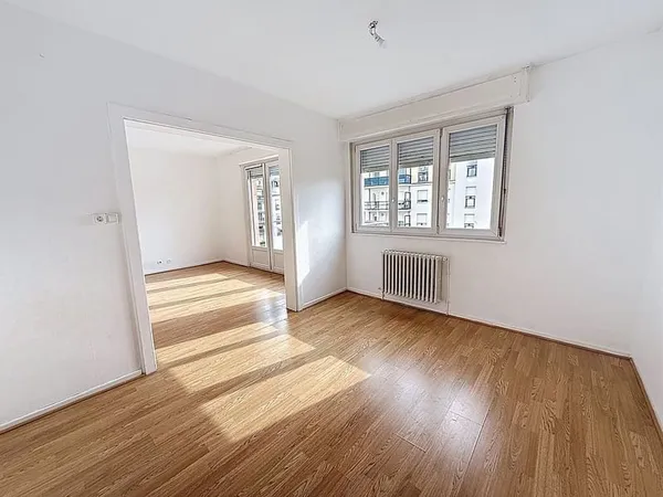 THIONVILLE Proche Centre Appartement F4 avec balcon -- 150 0