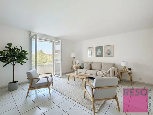 T2 55m² LOGEMENT NU VETRAZ MONTHOUX