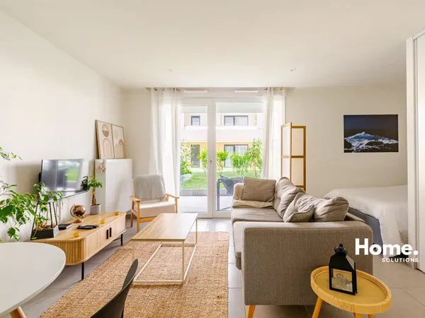 Magnifique studio en rez-de-jardin privatif