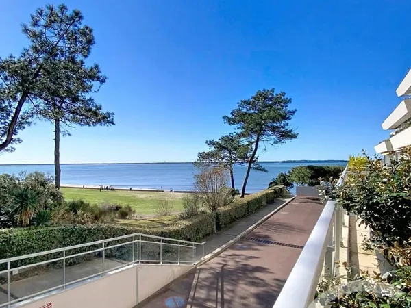 Studio 1 pièce 11 m²