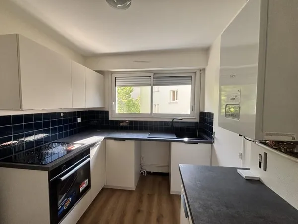 A LOUER - AGENCE GIBOIRE - APPARTEMENT T3 - RENNES / JOLIOT CURIE