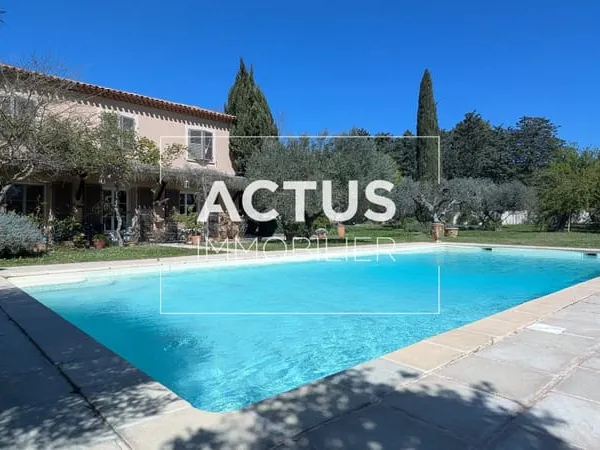 Propriété avec piscine en campagne de Martigues