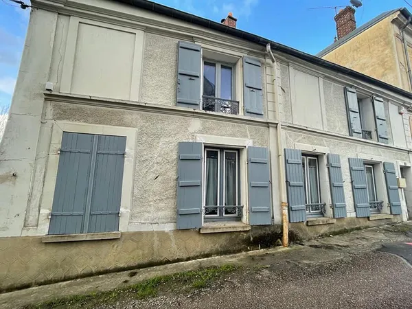 Exclusivité, maison entièrement rénovée proche gare sncf