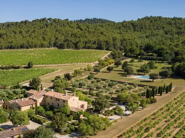 Appartement de Luxe sur Domaine Viticole