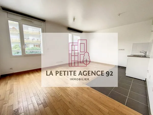 À vendre : Bel appartement 2 pièces au Fort d'Issy-les-Moulineaux