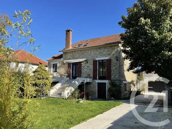 Maison 9 pièces 217 m²