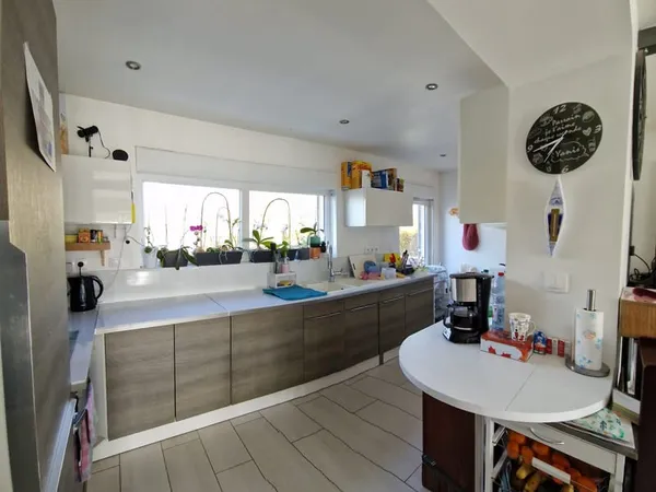 Maison individuelle de 102 m2 rénovée, 3 chambres, jardin à