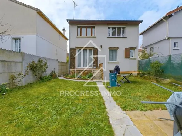 Maison édifié sur un terrain 208m² au JONCS M