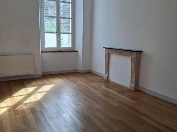 A LOUER - AGENCE GIBOIRE - APPARTEMENT T3 - NANTES CHATEAU