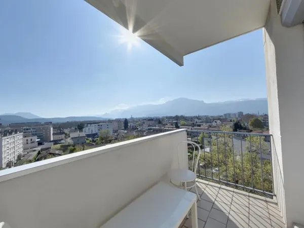 T4 familial dans une copropriété sécurisée