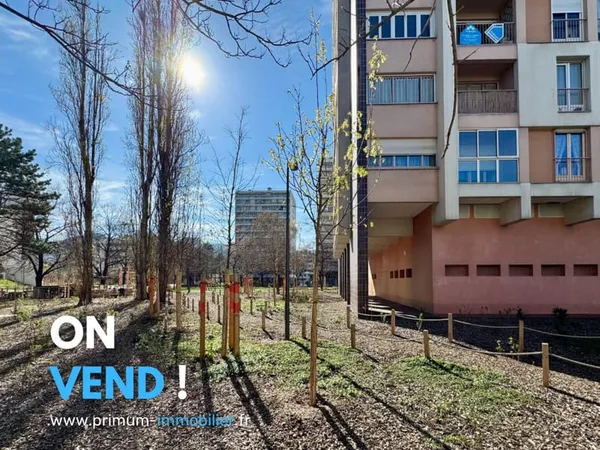 CLERMONT-FERRAND / Appartement à vendre Les Salins - Place de Regensburg !