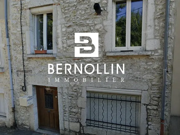 Maison de village rénovée de 100 m2 en plein coeur du villag