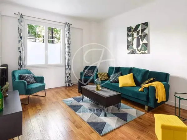Paris 18e - RUE CAULAINCOURT / LAMARCK - Studio meublé à louer - 30,18m² Carrez.